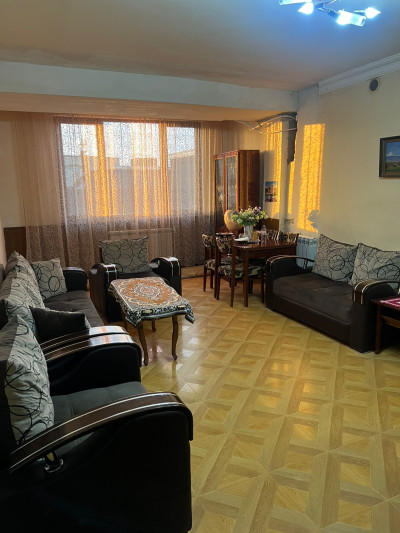 Կոդ BS-0015   Վաճառվում է բնակարան