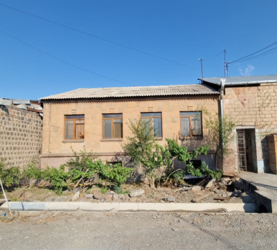 Կոդ AV-1125 Վաճառվում է առանձնատուն