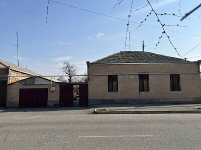 Կոդ AA-7205   Վաճառվում է առանձնատուն