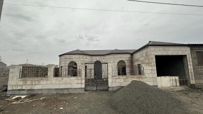 Կոդ AA-9455   Վաճառվում է առանձնատուն