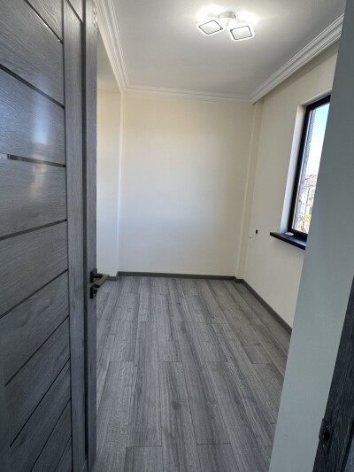 Կոդ B-329 Վարձով է տրվում բնակարան