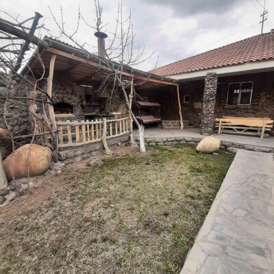 Կոդ AS-5601  Վաճառվում է  նորակառույց առանձնատուն
