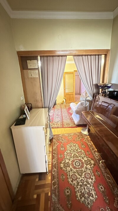 Կոդ 353  Վարձով է տրվում բնակարան