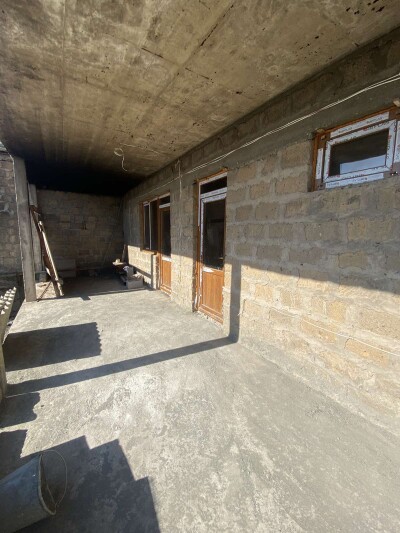 Կոդ AS-2282  Վաճառվում է  առանձնատուն