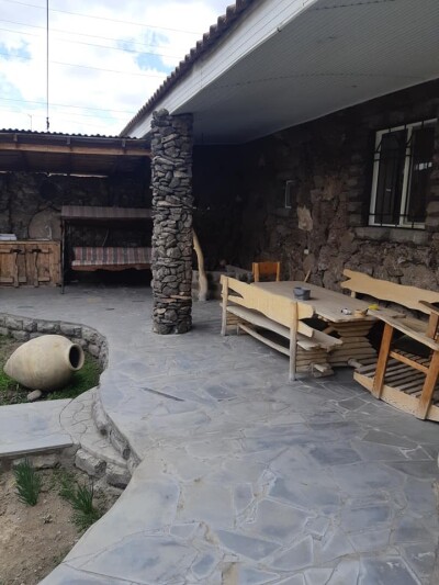 Կոդ AS-5601  Վաճառվում է  նորակառույց առանձնատուն