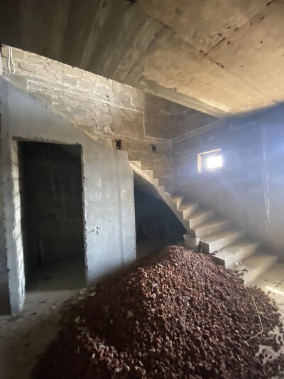Կոդ AS-2282  Վաճառվում է  առանձնատուն