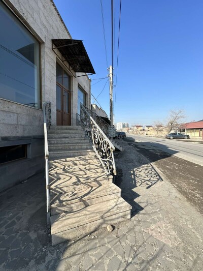 Կոդ KS-2744  Վաճառվում է Բիզնես տարածք
