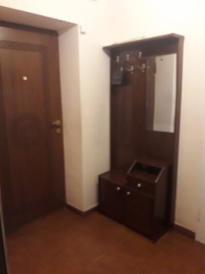 Կոդ B-327 Վարձով է տրվում բնակարան