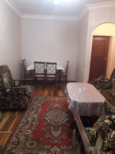 Կոդ B-327 Վարձով է տրվում բնակարան