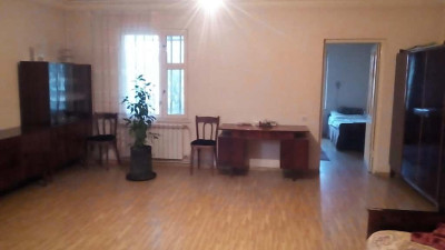 Կոդ AA-5557 Վաճառվում է առանձնատուն
