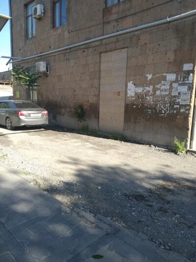 Կոդ KA-0039  Վաճառվում է ԿՈՄԵՐՑԻՈՆ-ԲԻԶՆԵՍ տարածք