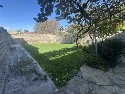 Կոդ AA-0053   Վաճառվում է առանձնատուն