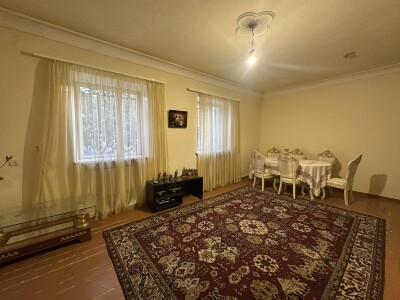 Կոդ AA-0053   Վաճառվում է առանձնատուն