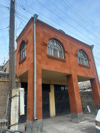 Կոդ AS-6567  Վաճառվում է առանձնատուն