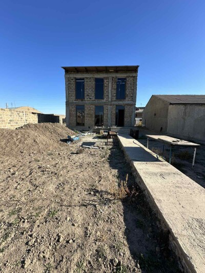 Կոդ AS-7782  Վաճառվում է նորակառույց առանձնատուն
