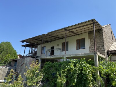 Կոդ AA-9988   Վաճառվում է առանձնատուն