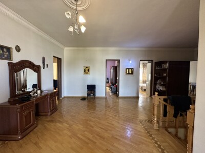 Կոդ AS-6540  Վաճառվում է առանձնատուն