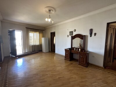 Կոդ AS-6540  Վաճառվում է առանձնատուն