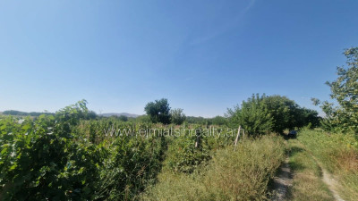 Կոդ HV-9121 Վաճառվում է տնամերձ հող