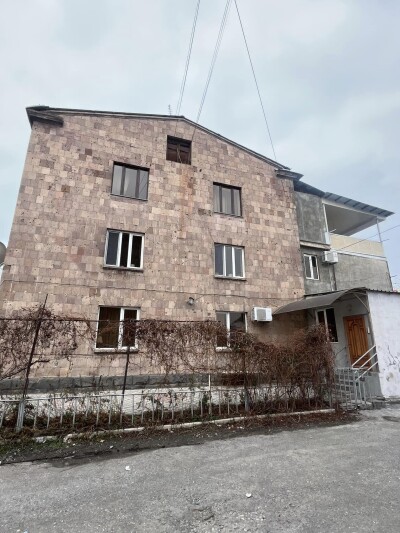 Կոդ 358 Վարձով է տրվում բնակարան