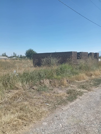 Կոդ HM-6066 Վաճառվում է տնամերձ հող