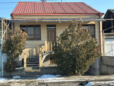 Կոդ AS-8465   Վաճառվում է առանձնատուն