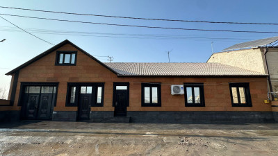 Կոդ AA-4965   Վաճառվում է առանձնատուն