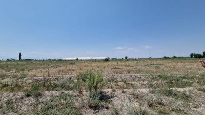 Կոդ HV-0806 Վաճառվում է տնամերձ հող