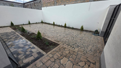 Կոդ AA-5721  Վաճառվում է նորակառույց առանձնատուն