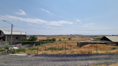 Կոդ HV-0983 Վաճառվում է տնամերձ հող