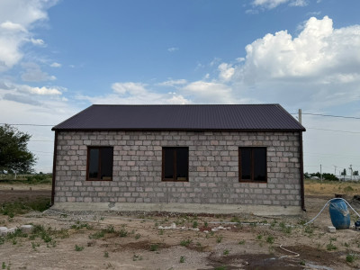 Կոդ AV-0401 Վաճառվում է առանձնատուն