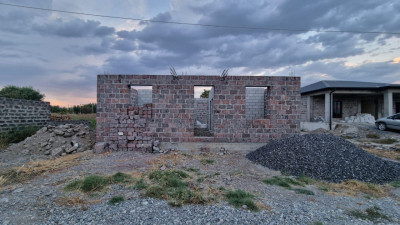 Կոդ HV-4898 Վաճառվում է տնամերձ հող