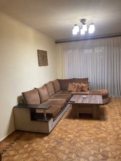 Կոդ 532 Վարձով է տրվում բնակարան