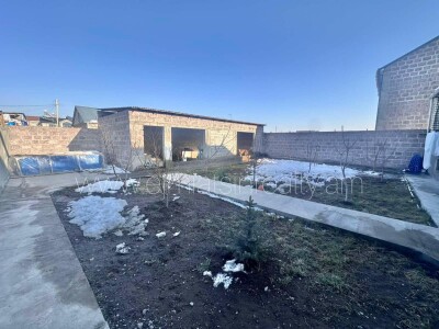 Կոդ AS-6899  Վաճառվում է առանձնատուն