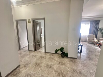 Կոդ AS-6899  Վաճառվում է առանձնատուն