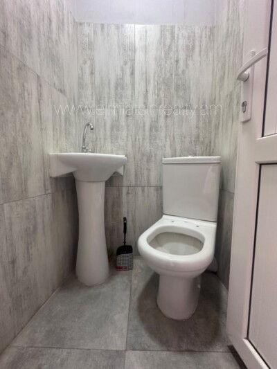Կոդ AA-0078   Վաճառվում է առանձնատուն