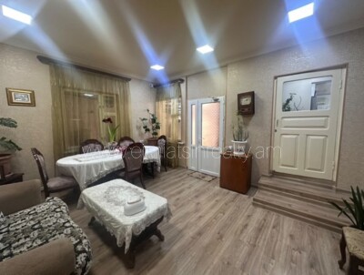 Կոդ AA-0078   Վաճառվում է առանձնատուն