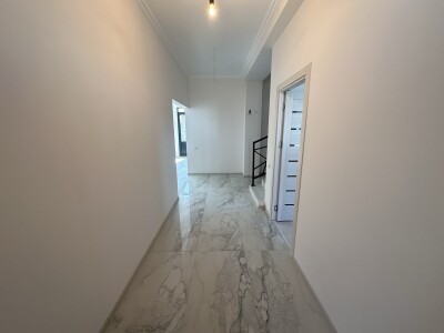 Կոդ AA-5777  Վաճառվում Է առանձնատուն