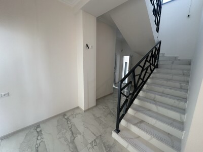 Կոդ AA-5777  Վաճառվում Է առանձնատուն
