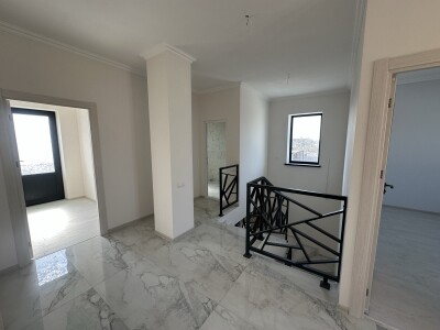 Կոդ AA-5777  Վաճառվում Է առանձնատուն