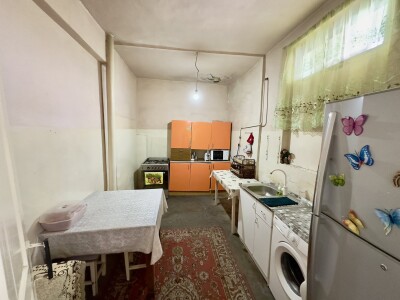 Կոդ AA-2556 Վաճառվում Է առանձնատուն