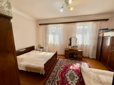 Կոդ AA-2556 Վաճառվում Է առանձնատուն