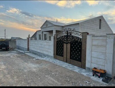 Կոդ AS-8288  Վաճառվում է  առանձնատուն