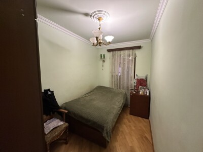 Կոդ BA-8382  Վաճառվում է բնակարան