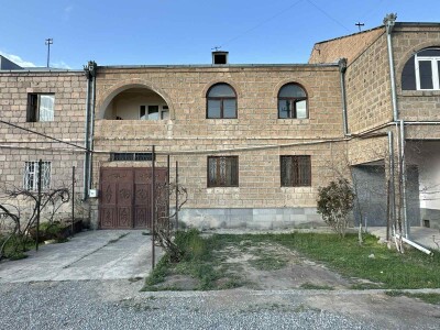 Կոդ AA-7366 Վաճառվում Է առանձնատուն