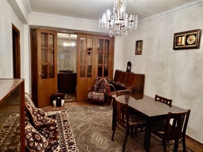 Կոդ BA-8118  Վաճառվում է բնակարան