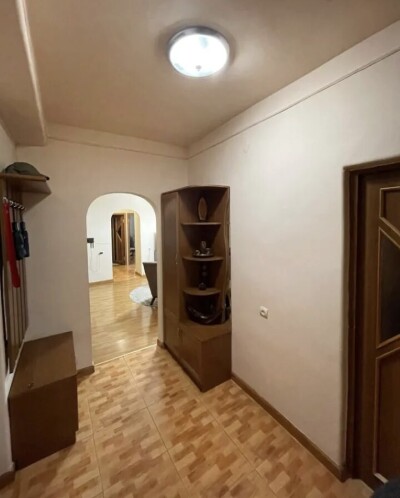 Կոդ BA-3353   Վաճառվում է բնակարան