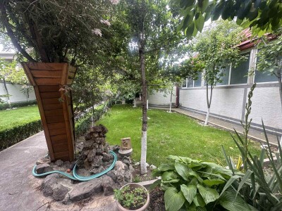 Կոդ AS-1919  Վաճառվում է առանձնատուն