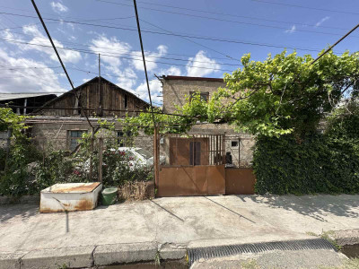 Կոդ AA-6263  Վաճառվում է առանձնատուն