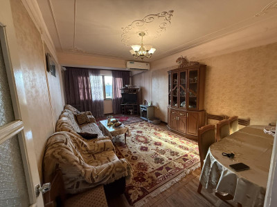 Код BA-3777 Продается квартира.